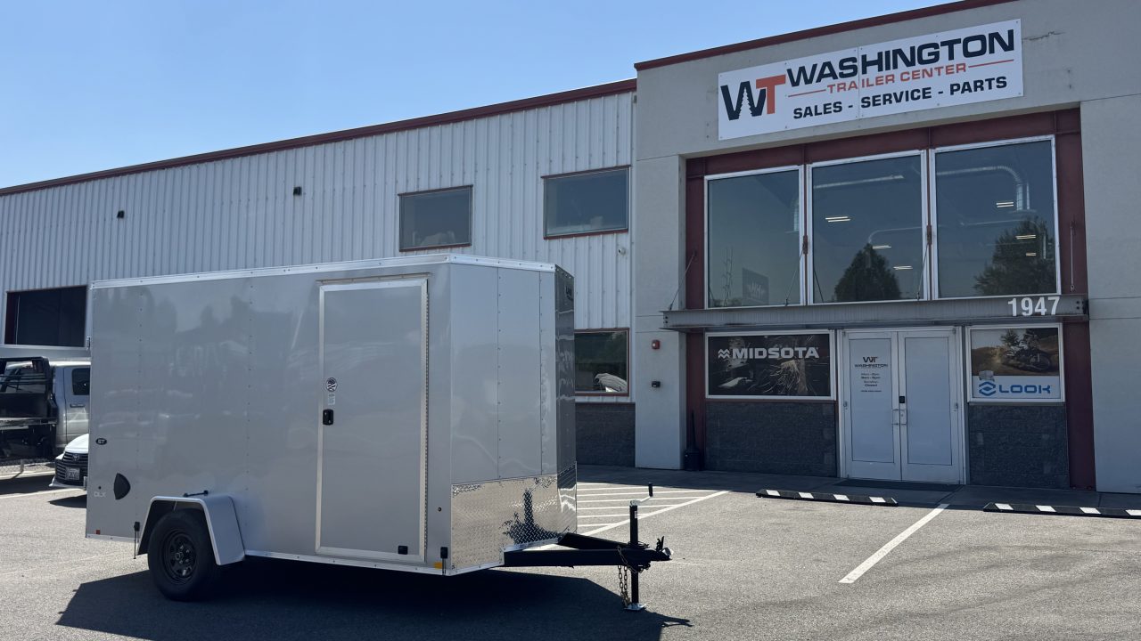 New 2026 Look Trailers 6 x 12 ST DLX Flat Top V-Nose 3K Cargo / Enclosed Trailer