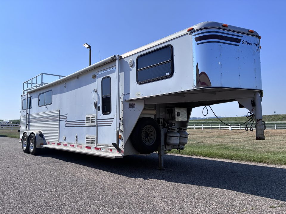 Used 2003 Silver Star 4H LQ Horse Trailer