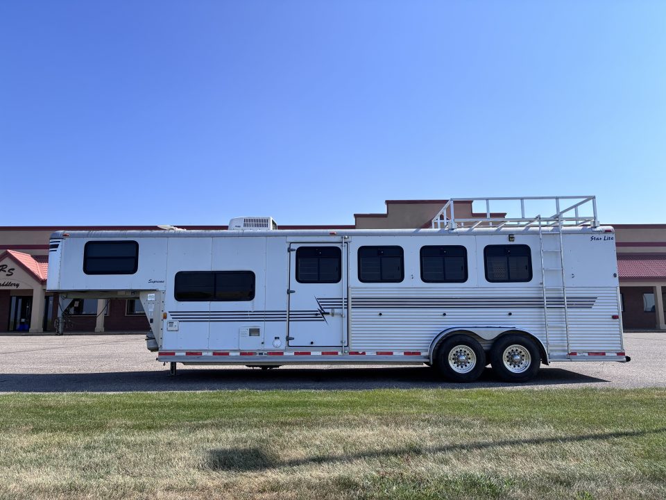 Used 2003 Silver Star 4H LQ Horse Trailer