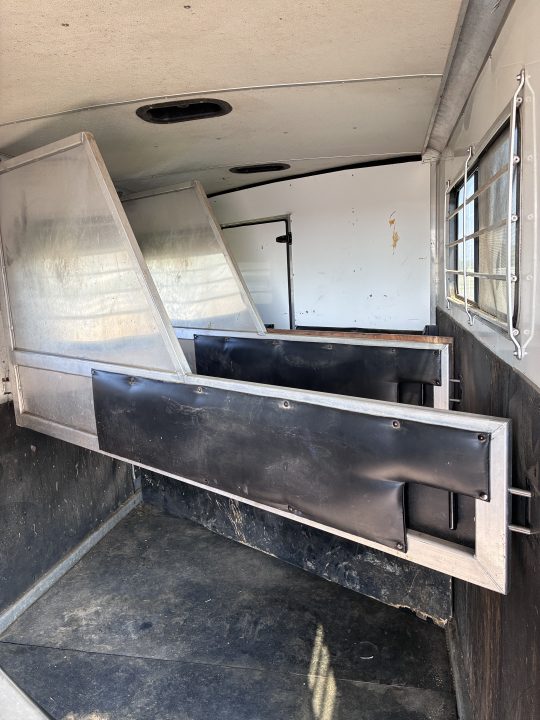 Used 2003 Silver Star 4H LQ Horse Trailer