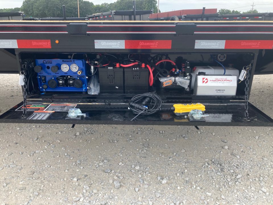 New 2027 Diamond C Trailers 102X53 TANDEM 40K STEPDECK W/ HYDROJACKS, AIR RIDE/FRONT LIFT AXLE, 72" SPREAD & DISC BRAKES Flatbed Trailer