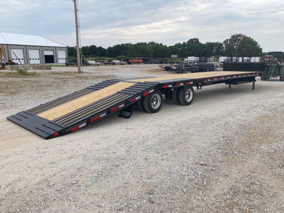 New 2027 Diamond C Trailers 102X53 TANDEM 40K STEPDECK W/ HYDROJACKS, AIR RIDE/FRONT LIFT AXLE, 72" SPREAD & DISC BRAKES Flatbed Trailer