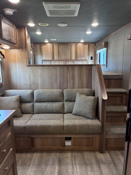 New 2027 SMC Patriot 3H 9'LQ Horse Trailer