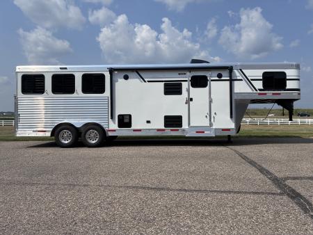 New 2027 SMC Patriot 3H 9'LQ Horse Trailer