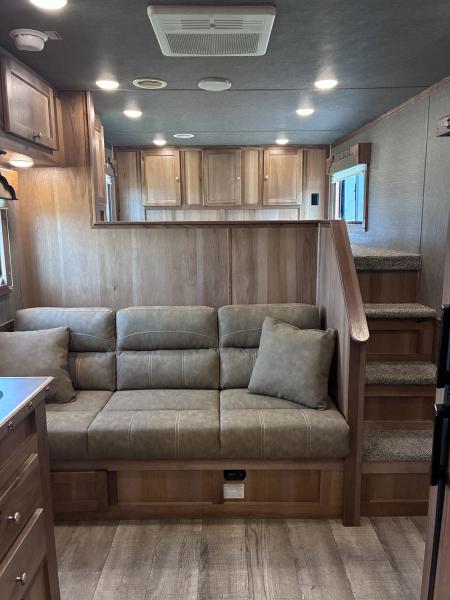 New 2027 SMC Patriot 3H 9'LQ Horse Trailer