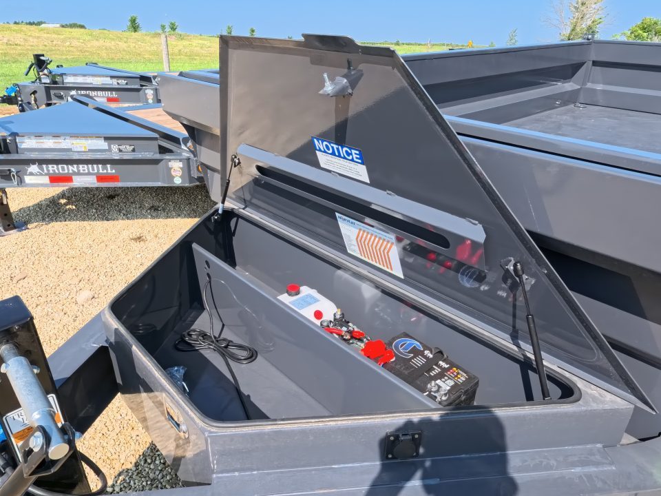 New 2026 Iron Bull 83 x 14 DWB Dump Trailer with 14K GVWR & Scissor Hoist with 516 Cylinder