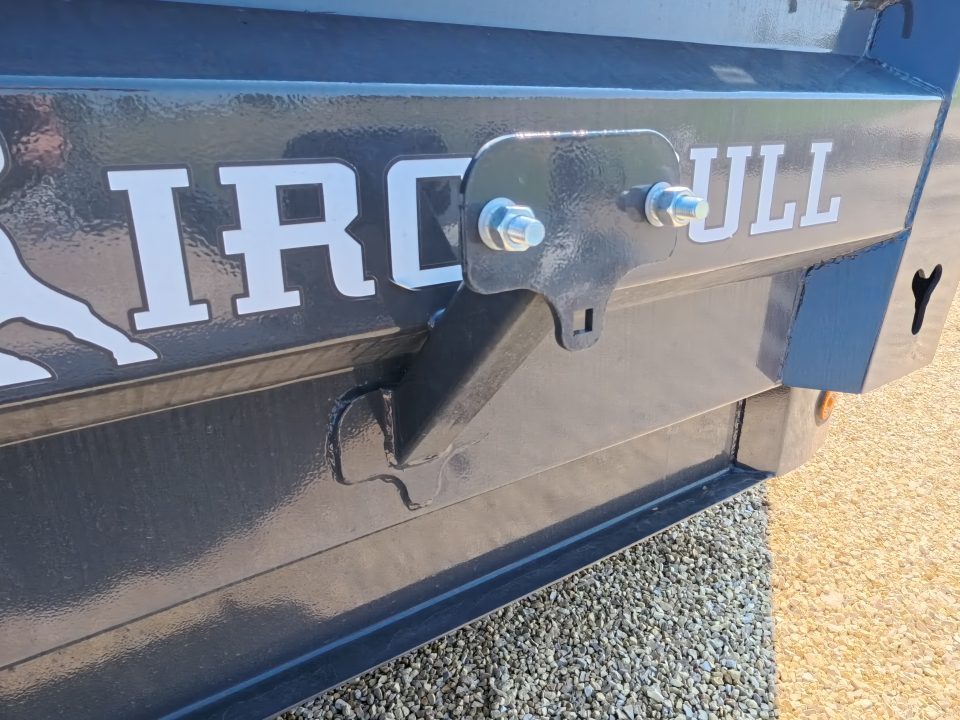 New 2026 Iron Bull 83 x 14 DWB Dump Trailer with 14K GVWR & Scissor Hoist with 516 Cylinder