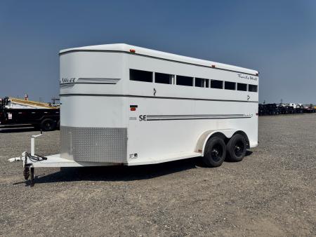Consignment 2000 Trails West 3H Horse Trailer