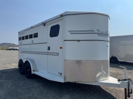 Consignment 2000 Trails West 3H Horse Trailer