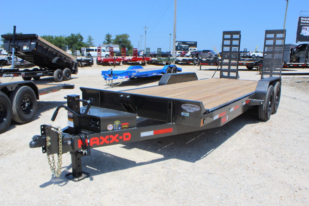 New 2027 MAXX-D C6X 83" x 20' BP Equipment Trailer