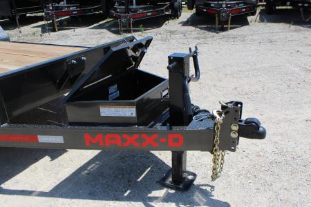 New 2027 MAXX-D C6X 83" x 20' BP Equipment Trailer