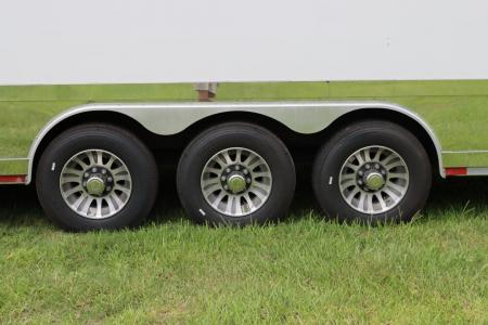 Used 2003 8.5X32 Renegade Stacker