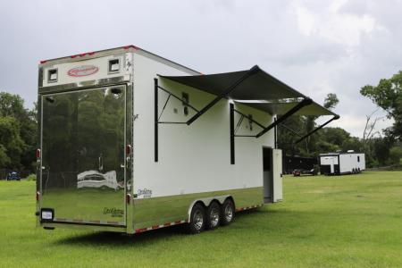 Used 2003 8.5X32 Renegade Stacker