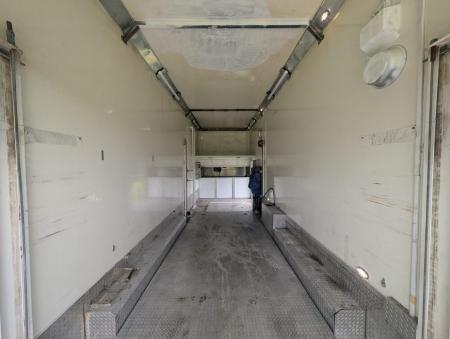 Used 2003 8.5X32 Renegade Stacker