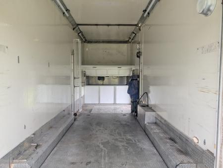 Used 2003 8.5X32 Renegade Stacker