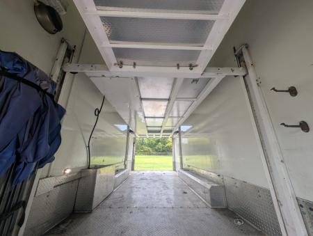 Used 2003 8.5X32 Renegade Stacker