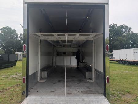 Used 2003 8.5X32 Renegade Stacker