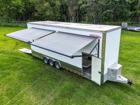 Used 2003 8.5X32 Renegade Stacker