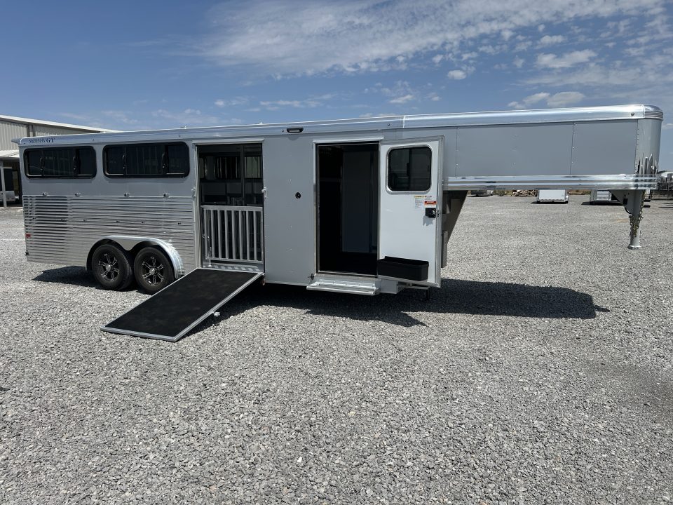 New 2027 Sundowner Showman GT 2723