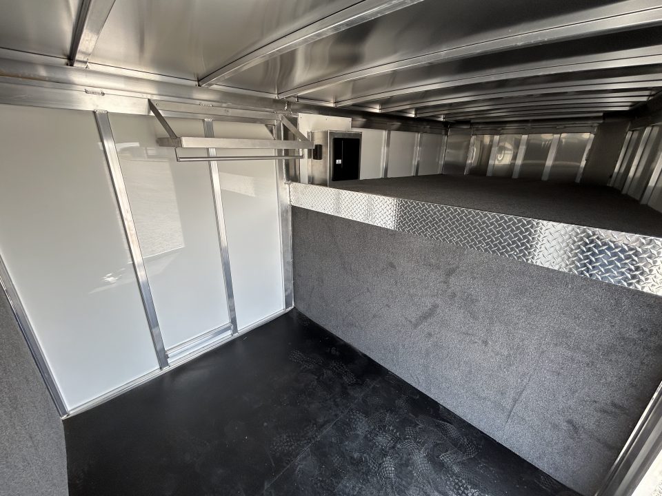 New 2027 Sundowner Showman GT 2723