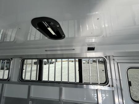 New 2027 Sundowner Showman GT 2723