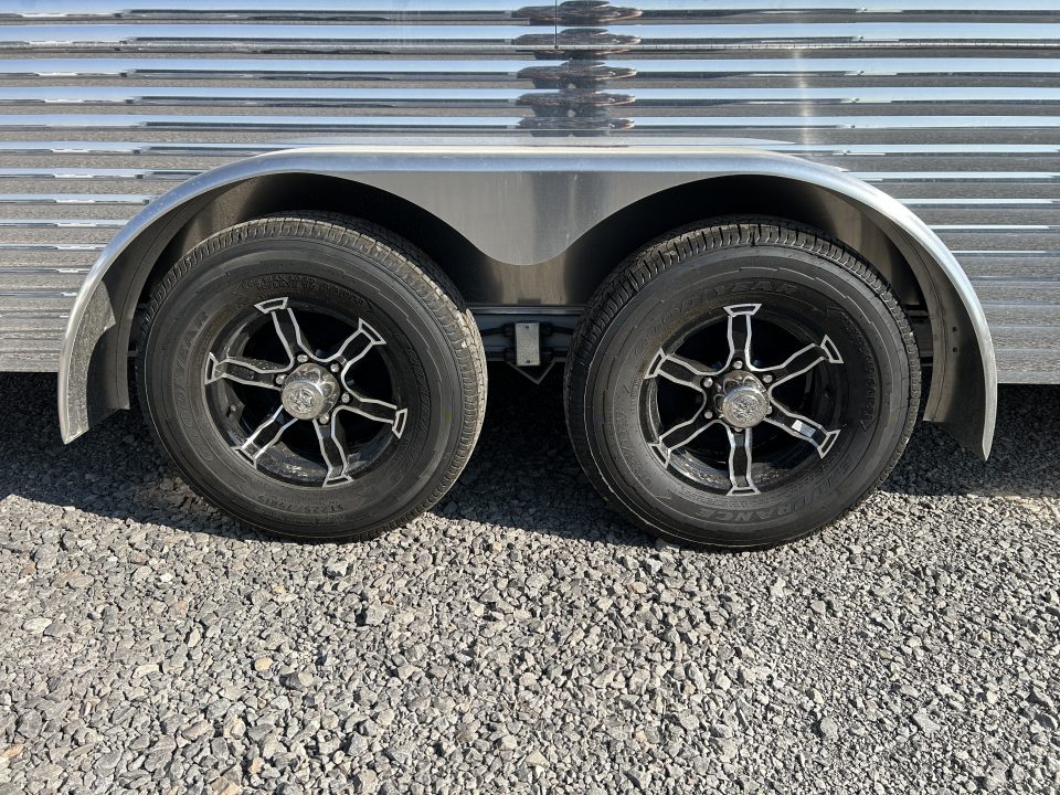 New 2027 Sundowner Showman GT 2724