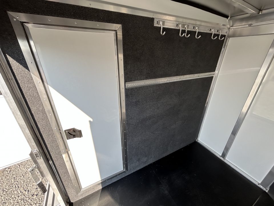 New 2027 Sundowner Showman GT 2724