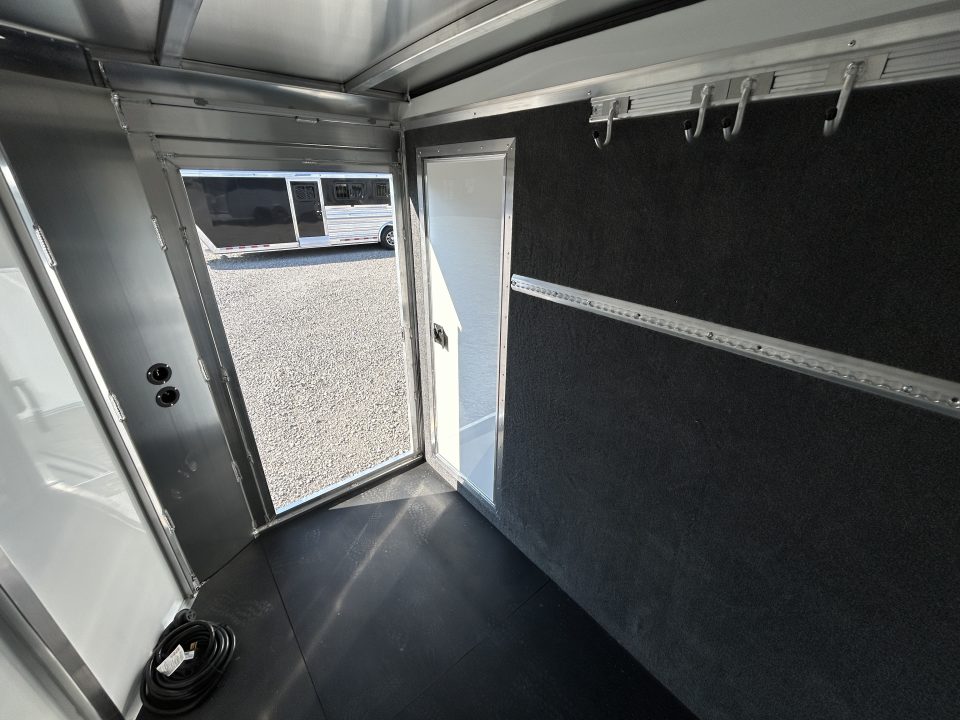 New 2027 Sundowner Showman GT 2724