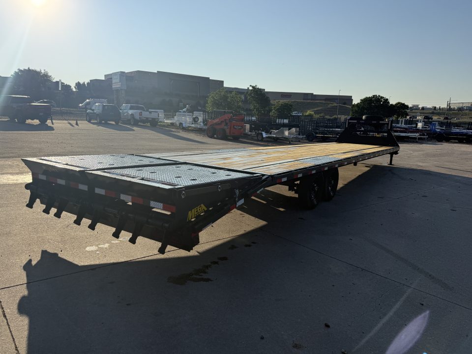 New 2027 Big Tex 14GN-40D5A-MRBK Flatbed Trailer
