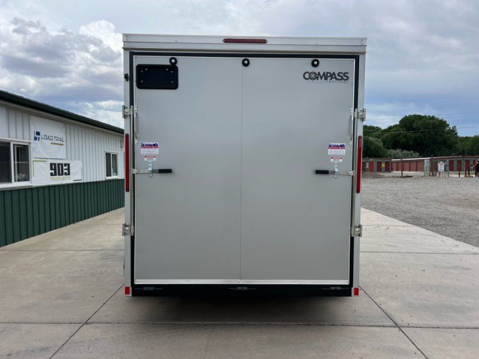 2027 Compass Indigo DLX photo 6