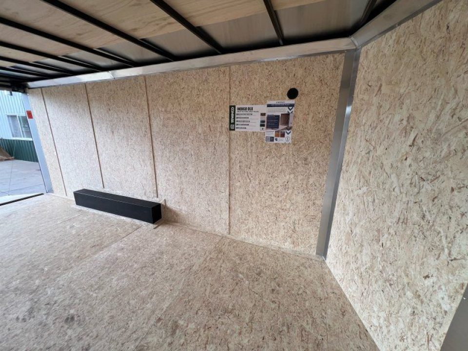2027 Compass Indigo DLX photo 8