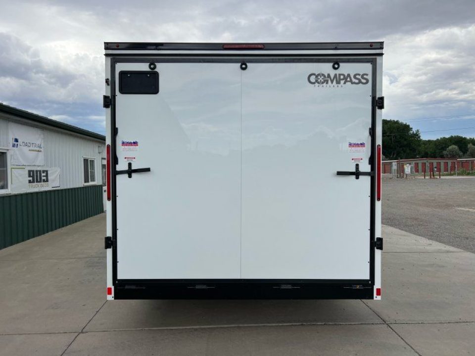 2027 Compass Indigo DLX photo 5