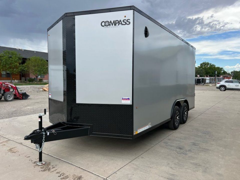 2027 Compass Indigo DLX photo 3
