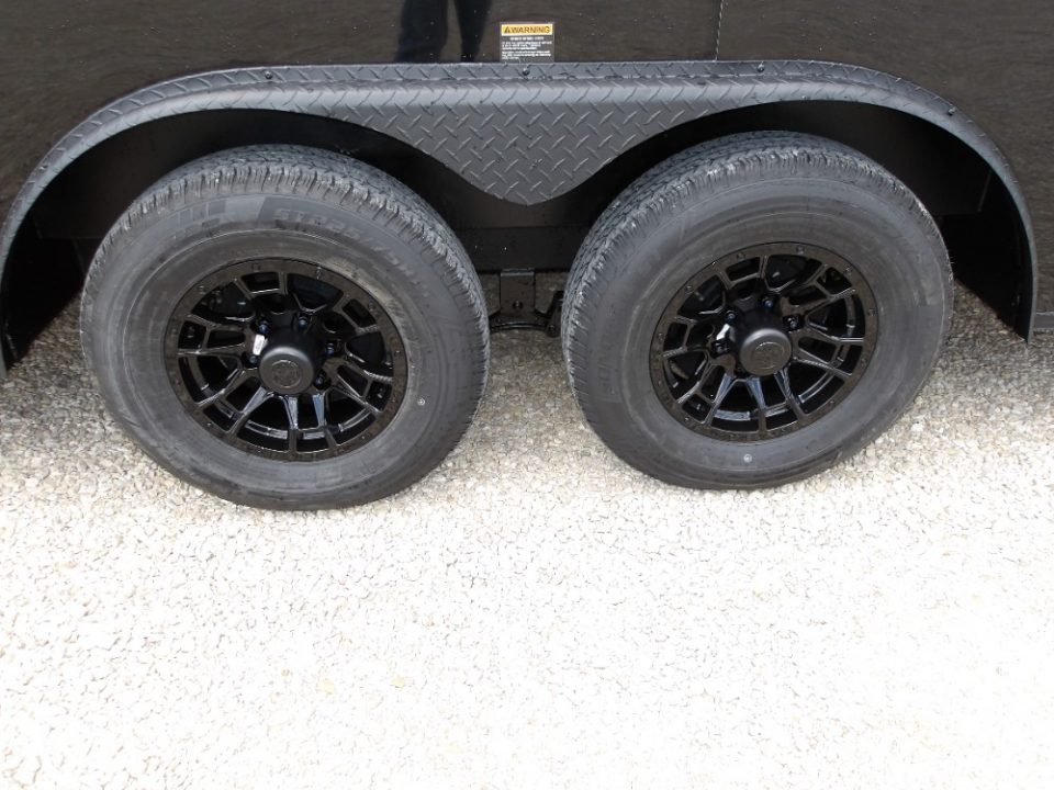 2027 Discovery photo 8