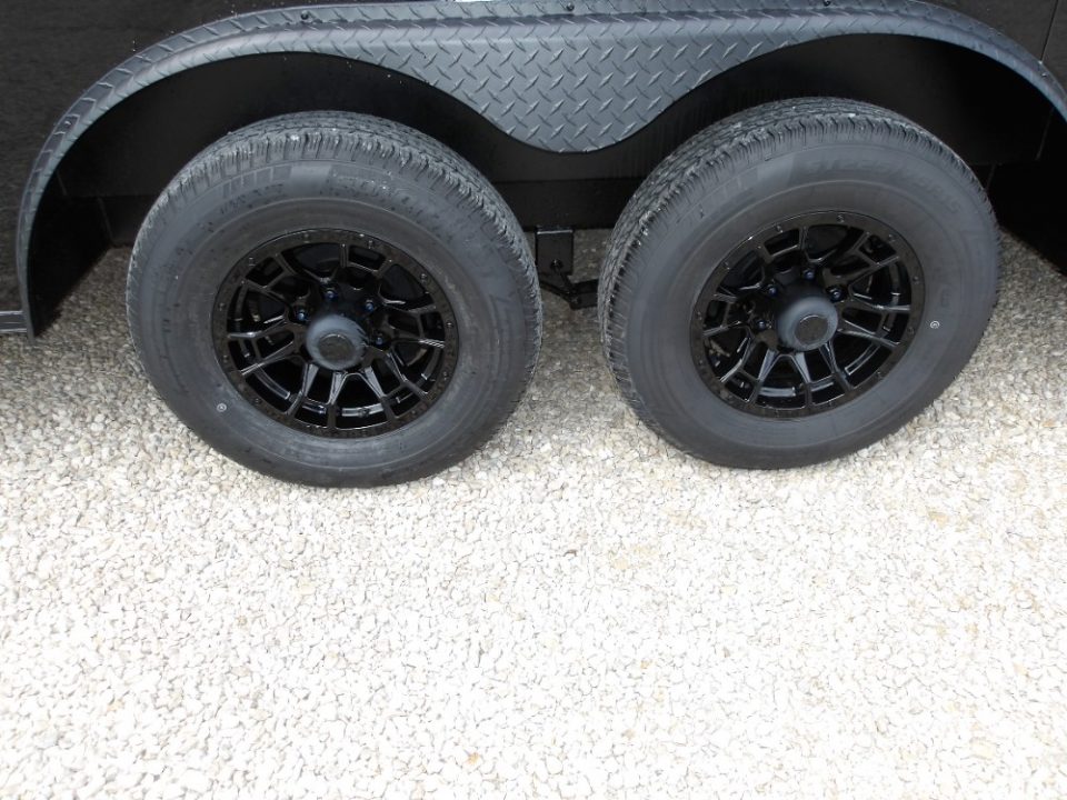 2027 Discovery photo 7