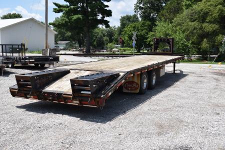 Used 2017 CornPro 28+5 GN 12K Flatbed Trailer
