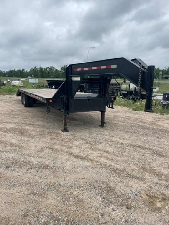 Used 2022 PJ Trailers Gooseneck Deck over 102x30 Tandem Dually Equipment Trailer
