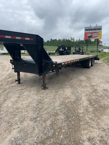 Used 2022 PJ Trailers Gooseneck Deck over 102x30 Tandem Dually Equipment Trailer
