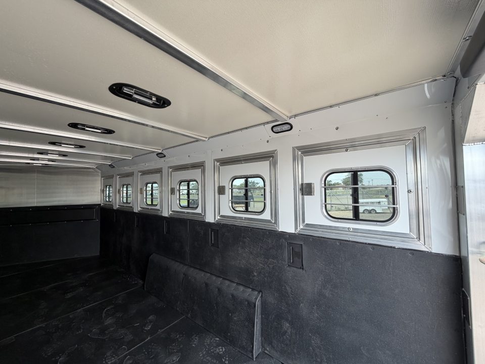 New 2027 Hart Trailer 6 HORSE TRADITION Horse Trailer