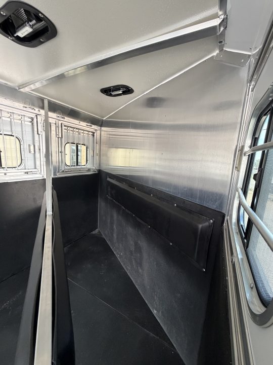 New 2027 Hart Trailer 6 HORSE TRADITION Horse Trailer