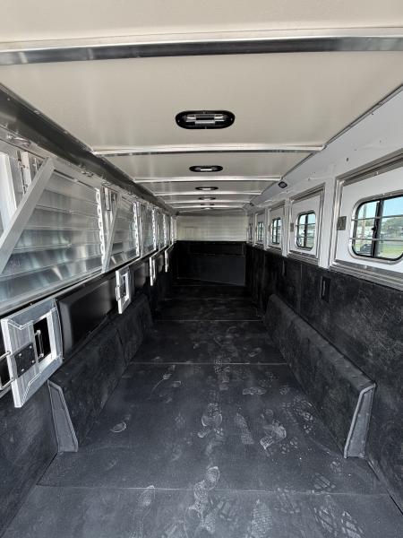 New 2027 Hart Trailer 6 HORSE TRADITION Horse Trailer