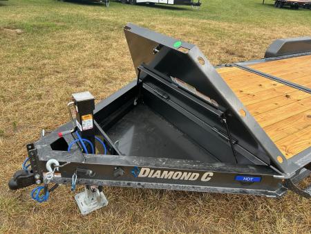 New 2027 Diamond C 82x22 Tandem 15.5K Gravity Tilt w/ 6' Stationary Deck & Toolbox