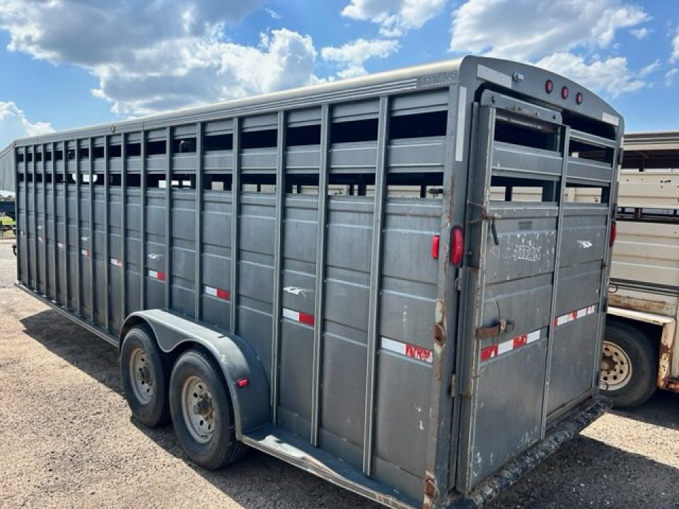 2007 Titan photo 2