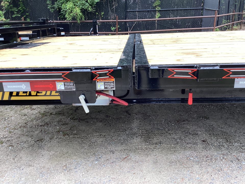 New 2026 Diamond T 10224DO Tilt Trailer