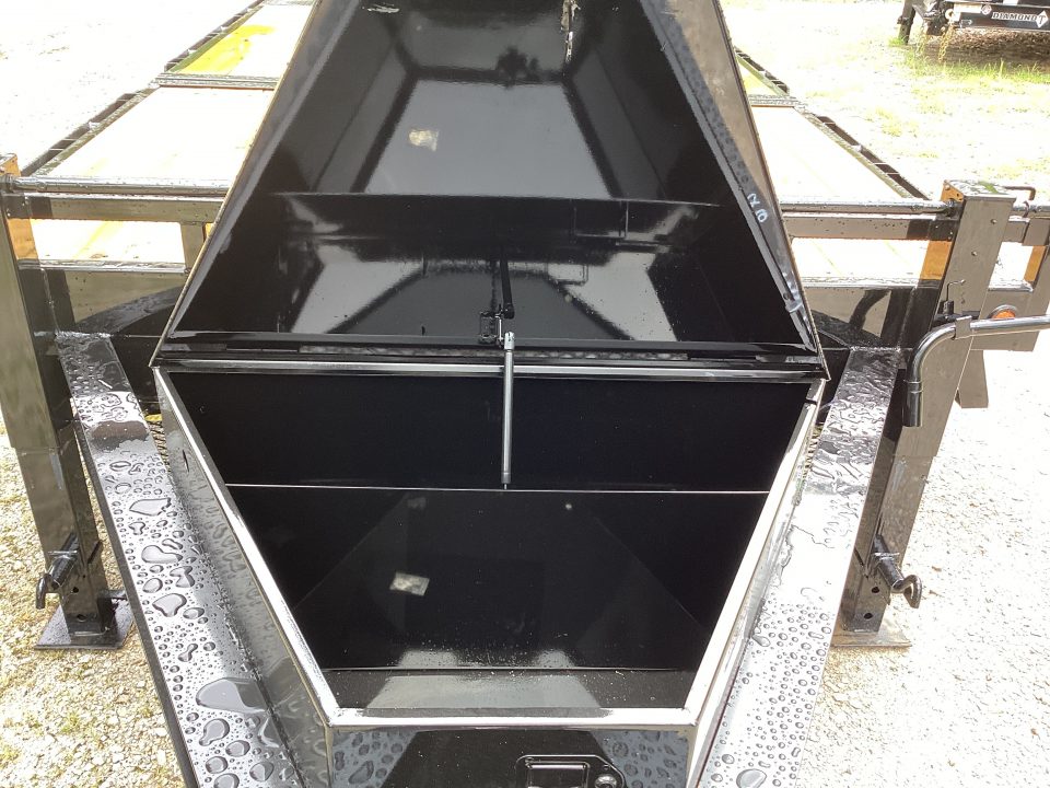New 2026 Diamond T 10226DO Tilt Trailer