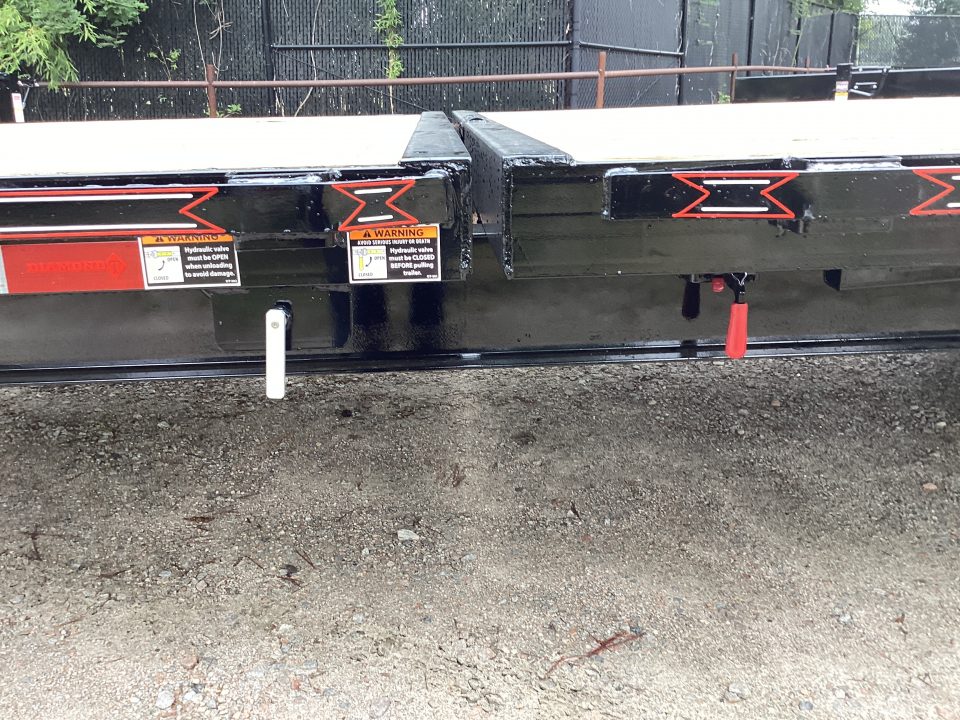 New 2026 Diamond T 10226DO Tilt Trailer