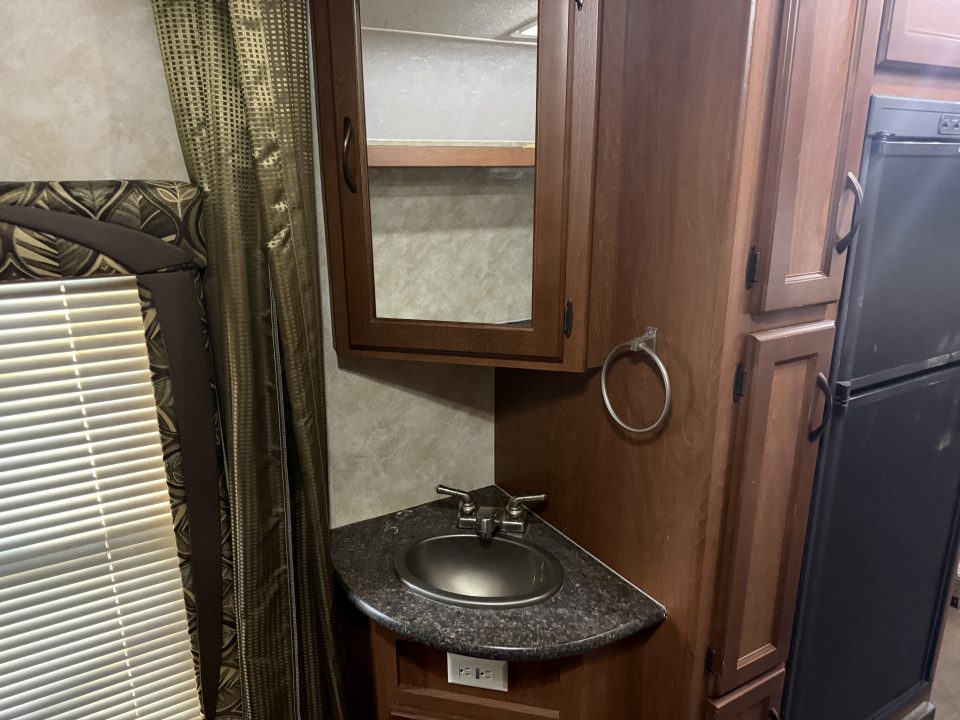 New 2013 Pacific Coachworks SANDSPORT 24 FBSL Other