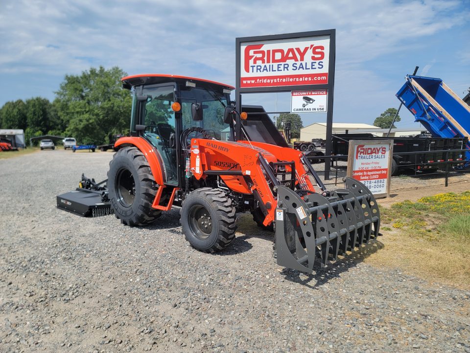 New 2026 Bad Boy 5055CS Tractor Shuttle Shift / 6' HD Rotary Cutter / 7' Grapple / 25' Top Hat Deckover Gooseneck
