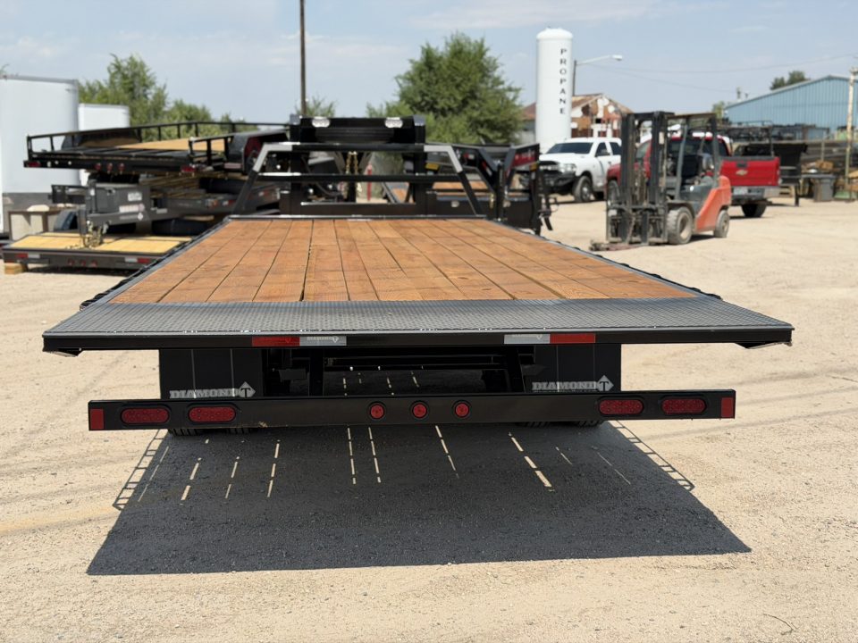 New 2026 Diamond T 8.5-25 Tandem Dual Gooseneck Tilting Deckover Equipment Hauler 24K GVWR
