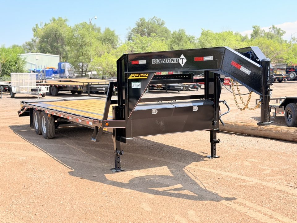 New 2026 Diamond T 8.5-25 Gooseneck Deckover Equipment Hauler (GVWR?)